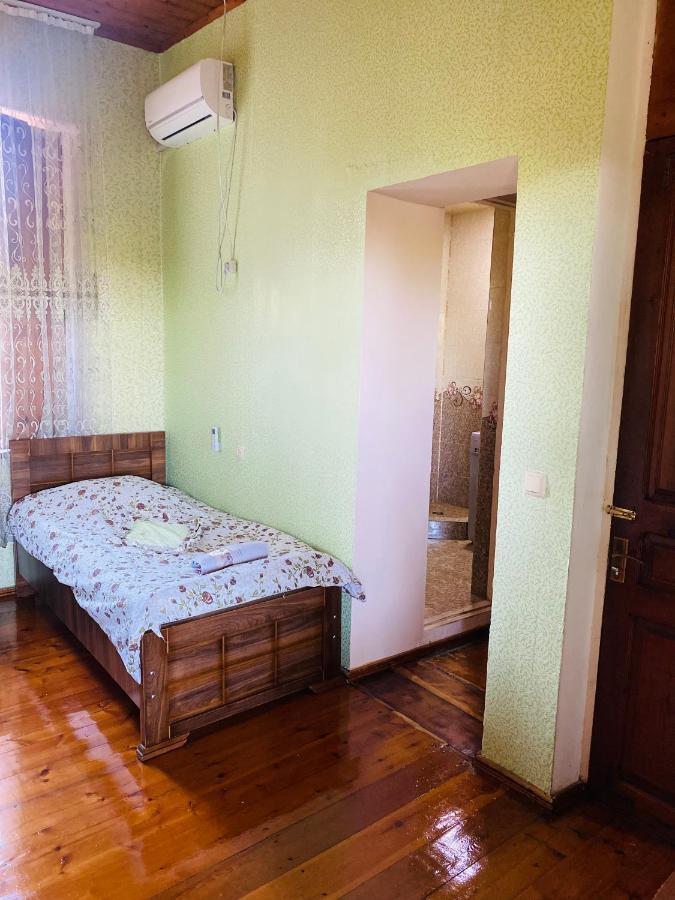 Guesthouse Kamelia Мартвили Екстериор снимка
