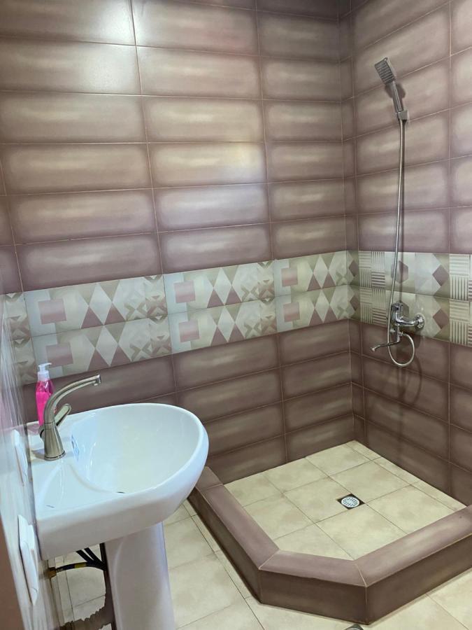 Guesthouse Kamelia Мартвили Екстериор снимка