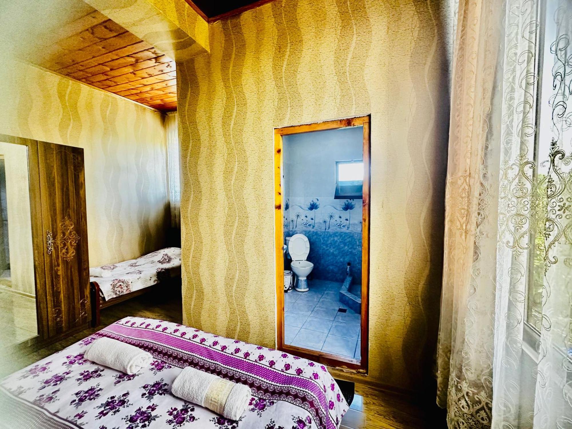 Guesthouse Kamelia Мартвили Екстериор снимка
